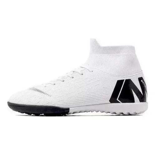 O Botas De Fútbol Altas Con Suela Tf Resistente