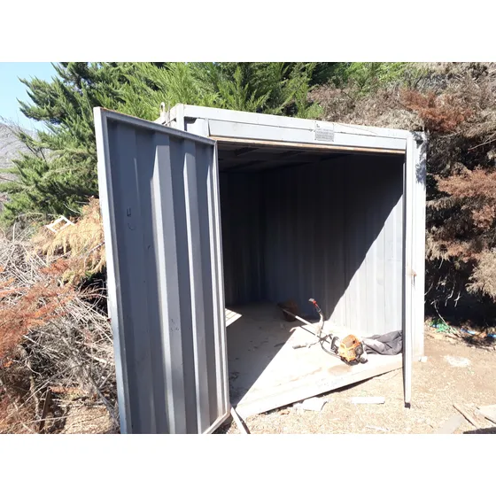 Bodega 3x2.5 Ideal Para Guardar Maquinaria De Jardín Gris