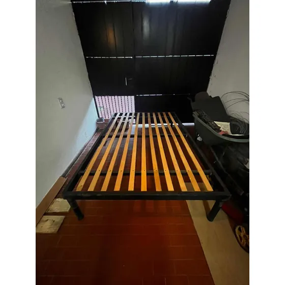 Cama De Hierro Dos Plazas Usada 1,90 X 1,30 Alt 0,43