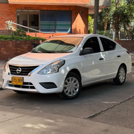 Nissan Versa 2020 1.6 Advance