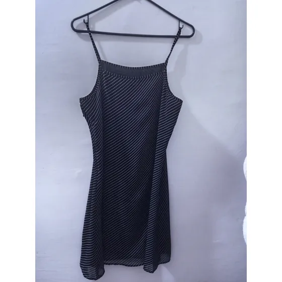 Vestido Negro Con Patrones Blancos Usado Talla S