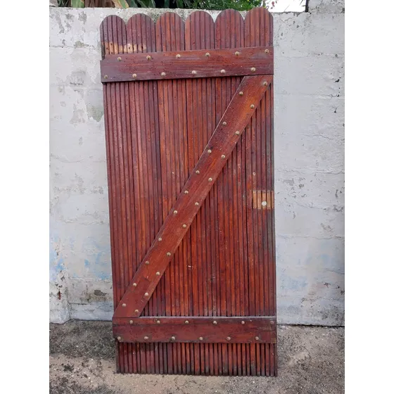 Portao De Madeira 1.90 X 0.80 Em Ótimo Estado