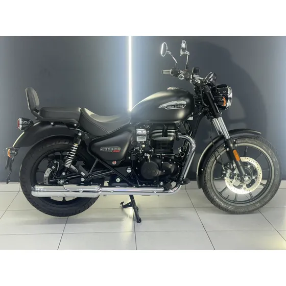Royal Enfield Meteor Stellar Black 350 2026