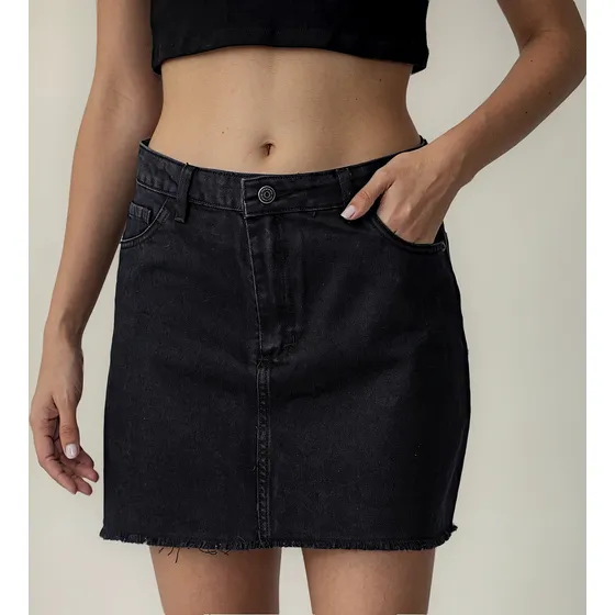 Mini Jeans Negra Tiro Alto Sin Ruedo Desflecada Mujer Rigida