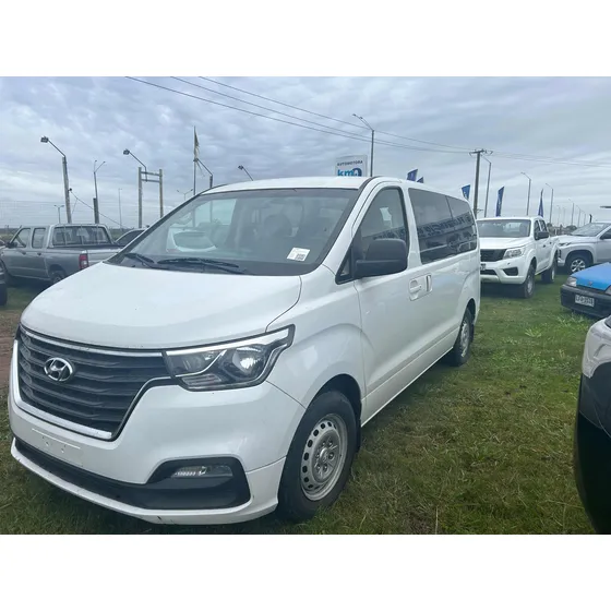 Hyundai H1 2.4 Grand Starex Minibus 12as