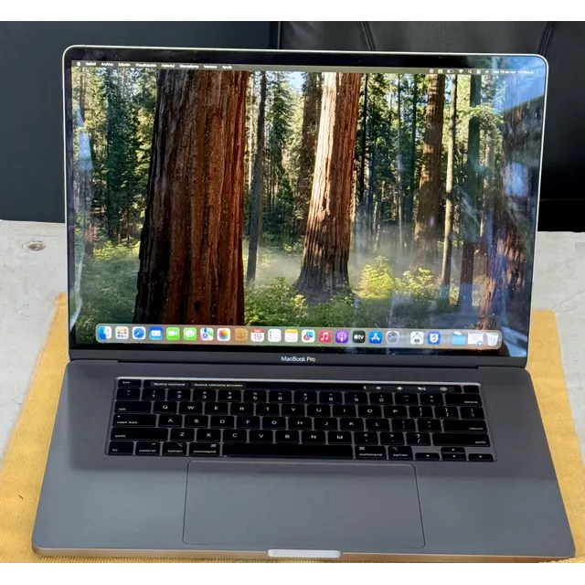 Apple Macbook Pro (16 Pulgadas)