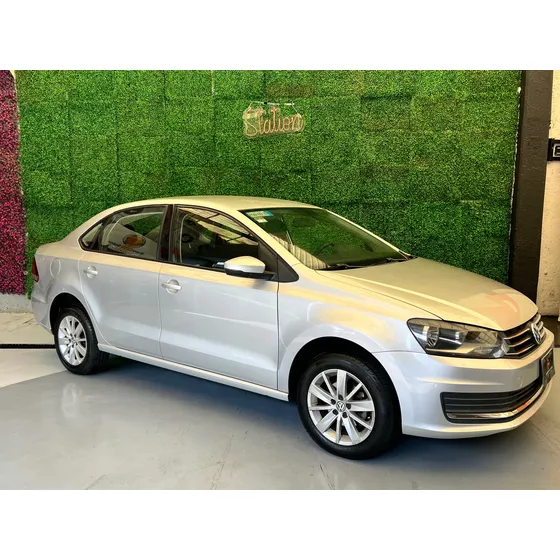 Volkswagen Vento 1.6 Confortline Mt
