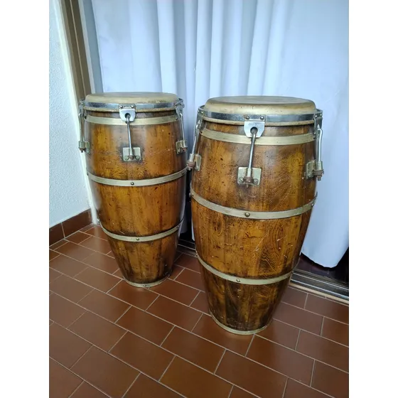 Congas Sardas ( Quinto Y Tumbarora ) Instrumento Musical