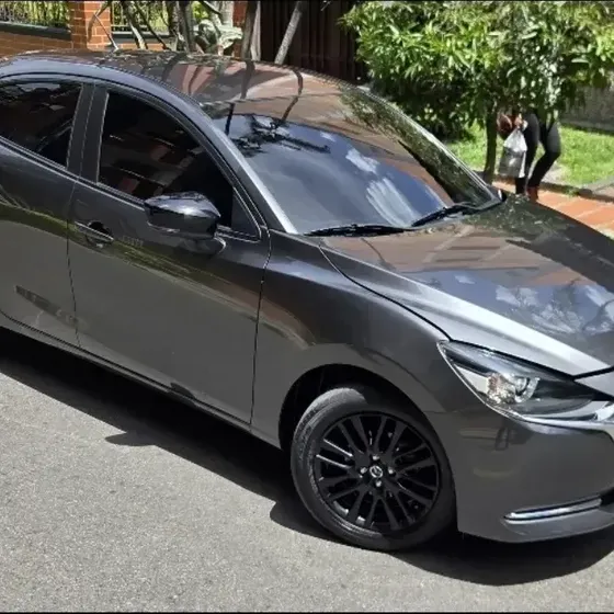 Mazda 2 2024 1.5 Touring Carbon Edition