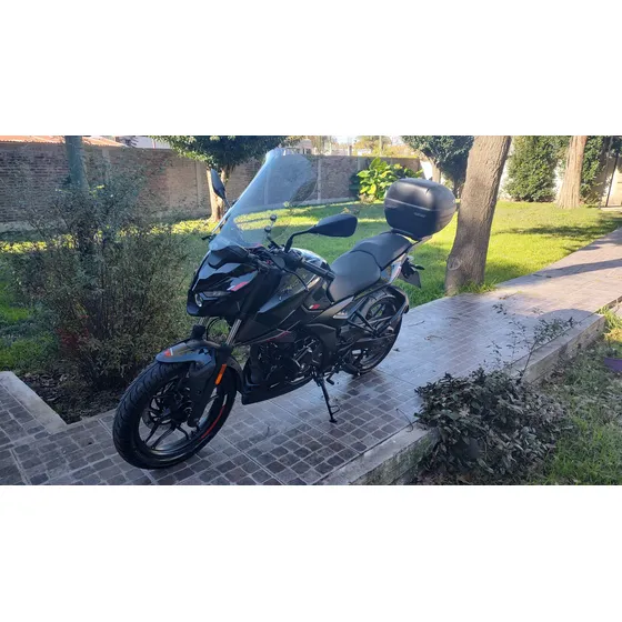 Bajaj Rouser N250