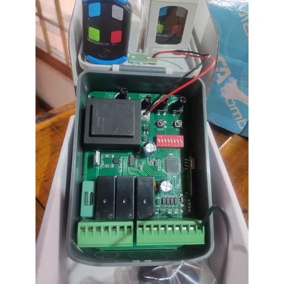 Tarjeta Maestra  Receptor Para Motor Portón Y Dos Controles