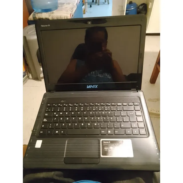 Lanix Neuron R Core I3 2da 8 Gb Ram Ssd 256 Gb