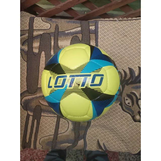 Balón De Fútbol Campo,marca Lotto Original,totalmente Nuevo
