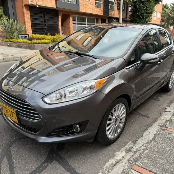 Ford Fiesta 2015 1.6 Hatchback Titanium