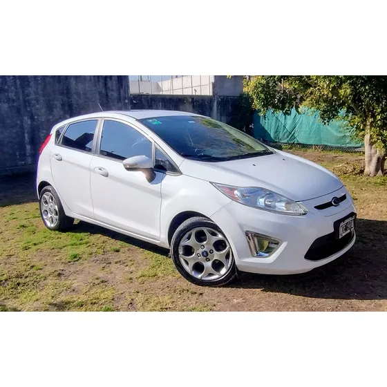 Ford Fiesta Kinetic 1.6 Design 120cv Titanium