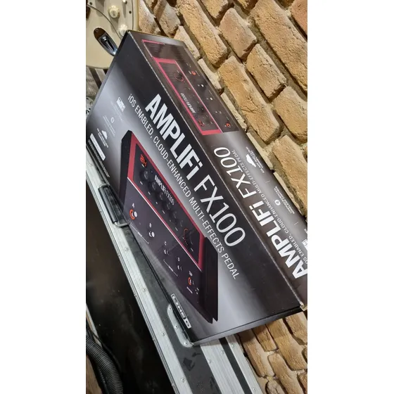 Pedaleira Line 6 Amplifi Fx100