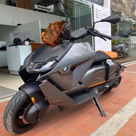 Bmw Ce 04