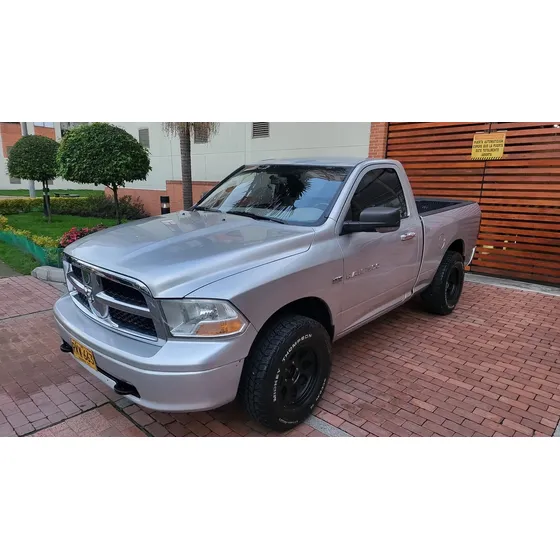 Dodge Ram 5.7 1500 Slt 4x4