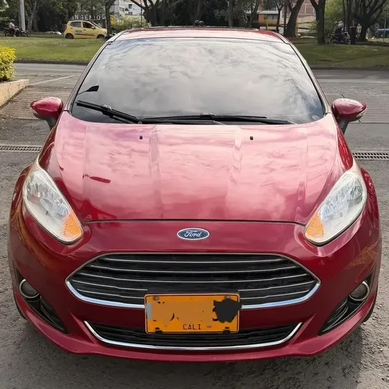 Ford Fiesta 2015 1.6 Titanium At