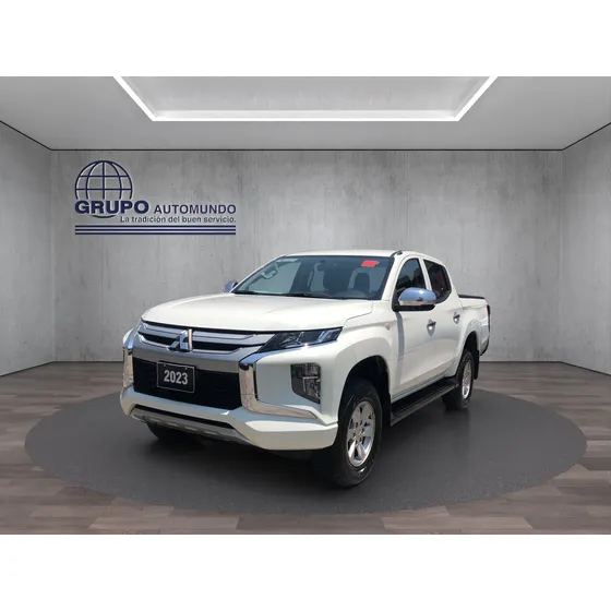 Mitsubishi L200 2.4 Glx Cabina Doble 4x2 Mt