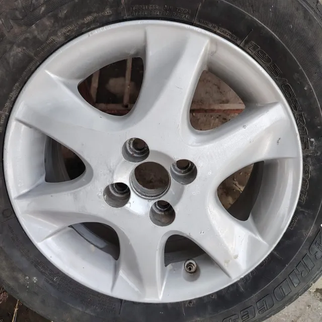 Rin De Aluminio 15 4 Huecos Corola Sensación