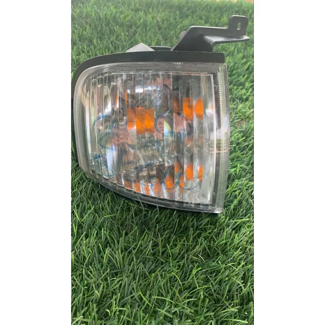 Faros Mazda 2600