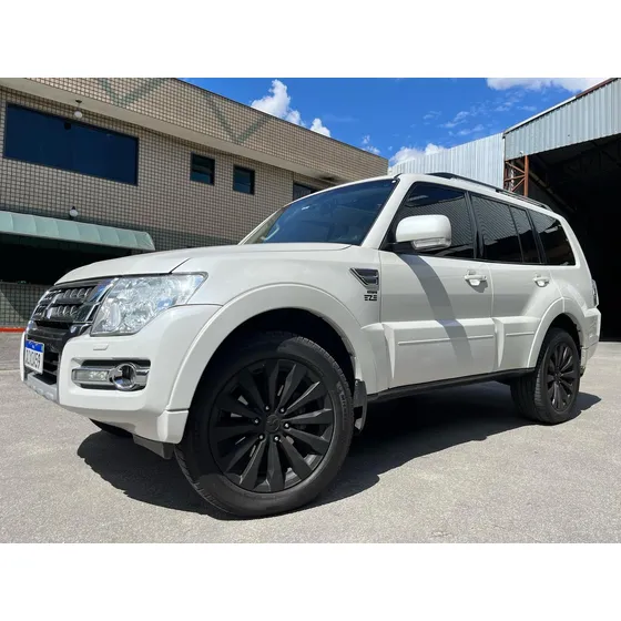 Mitsubishi Pajero Full 3.2 Hpe Aut. 5p