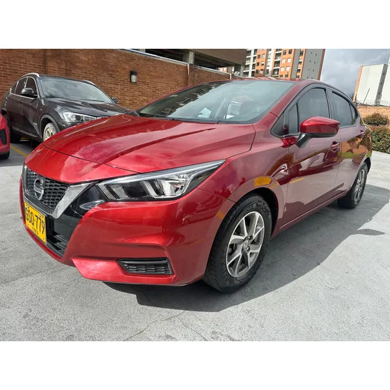 Nissan Versa 1.6 Sense Cvt