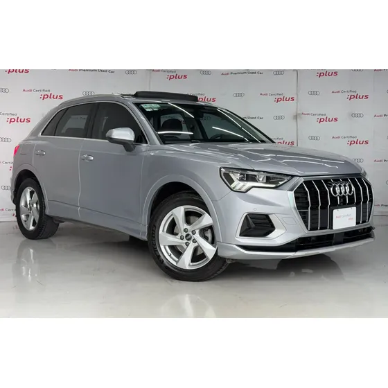Audi Q3 5p Select L4/1.4/t Aut