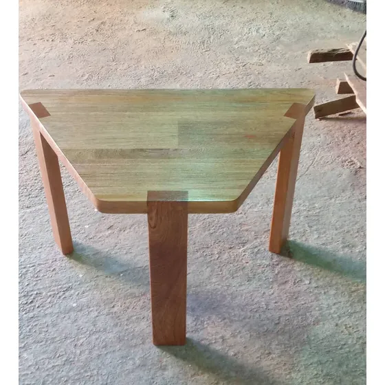 Mesita De Madera Triangular 