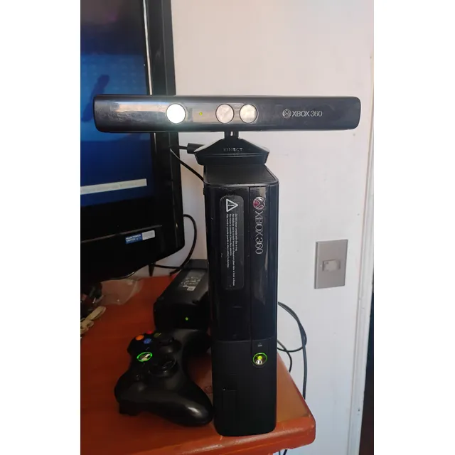 Xbox 360 Elite Funcionando Bien Completa Detalle Menor Leer Negro