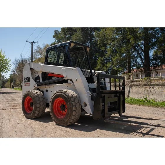 Minicargadora Bobcat S220 Año 2006 6400 Horas Reales