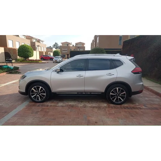 Nissan X-trail 2.5 Advance