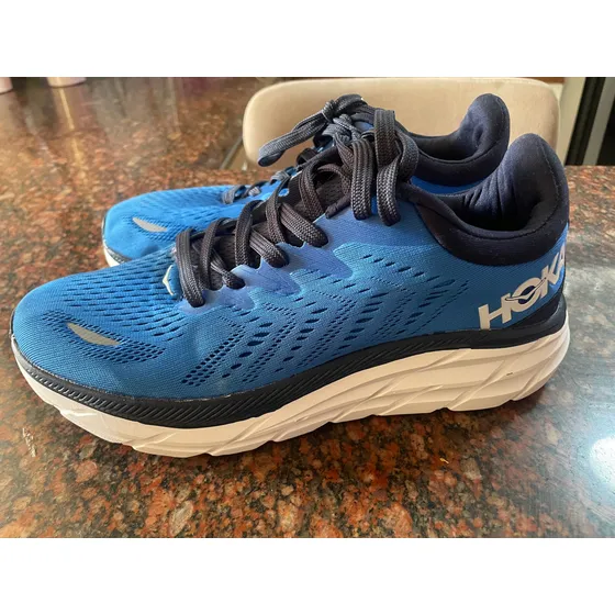 Zapatos Hoka Talla 39 Excelente Calidad