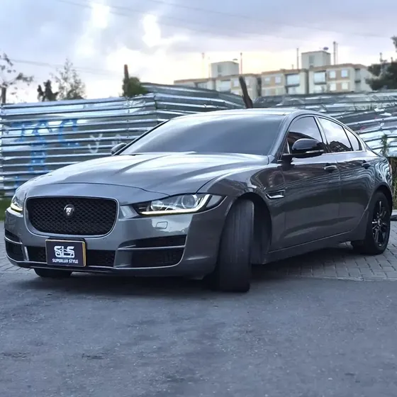 Jaguar Xe 2018 2.0 I4 Prestige