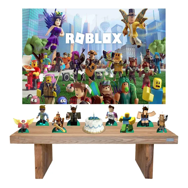 Roblox - Kit Display 8 De Mesa + Painel Decorativo
