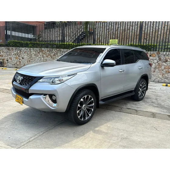 Toyota Fortuner 2019 2.4 Street At 7as 4x2