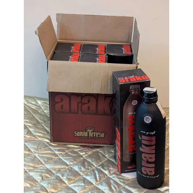 Caja De 6 Ron De Café Santa Teresa Araku 0,75 L