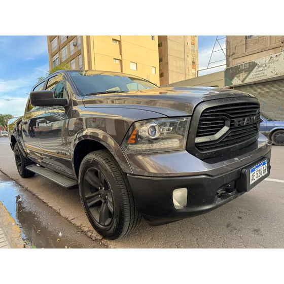 Dodge Ram Ram 1.500 5.7 V8 Laramie 4x4