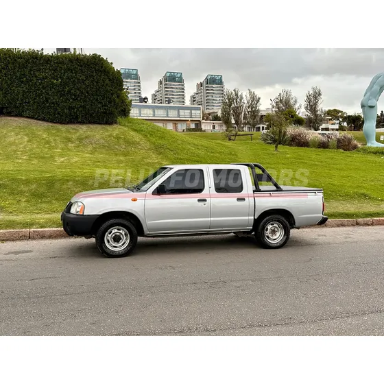 Nissan Frontier 2.4 Le Mt