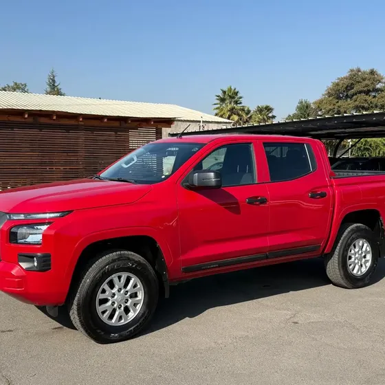 Mitsubishi L200 2025
