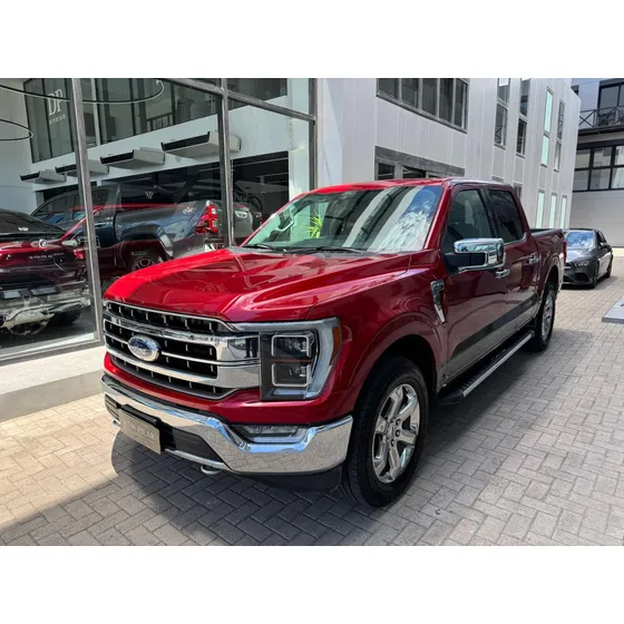 Ford F-150 Lariat Luxury V8
