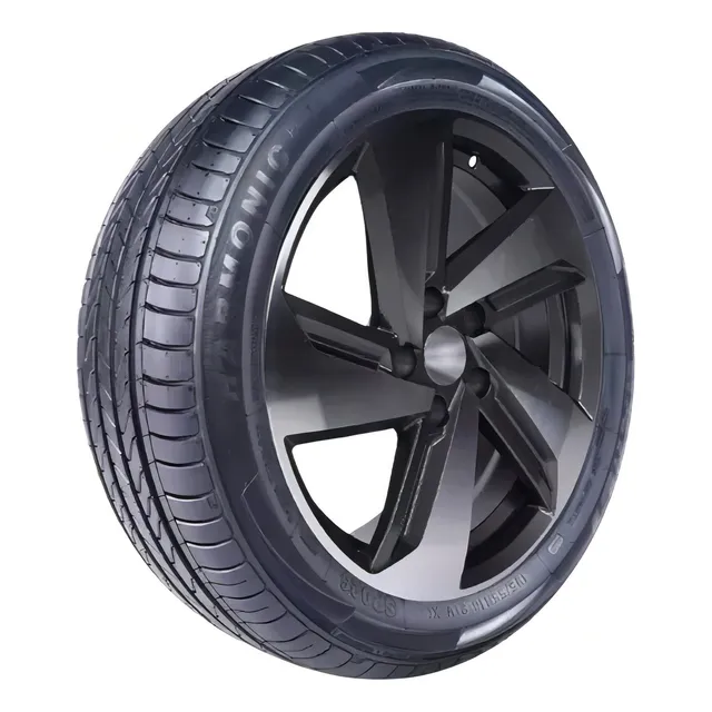 Cubierta 205/45 R17 Soriano