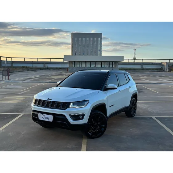 Jeep Compass 2.0 S 4x4 Aut. 5p 9 Marchas