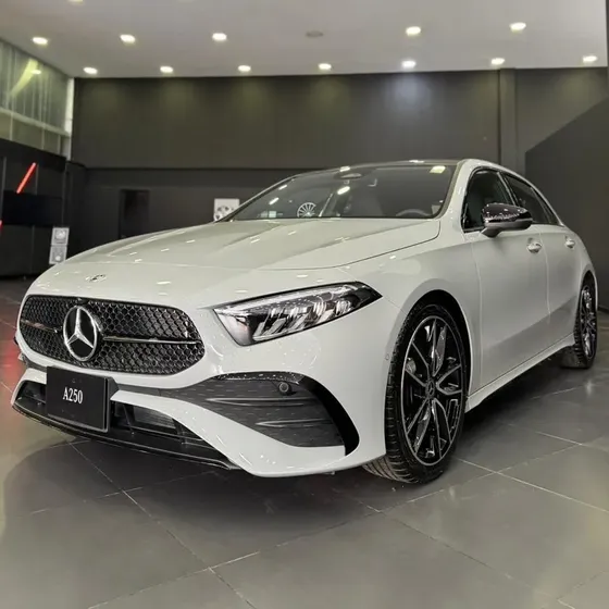 Mercedes-Benz Clase A 2027 2.0 A 250 4matic Mhev