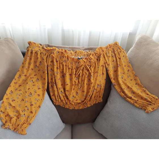 Crop Top Manga Larga Con Fruncido Y Elastica, Talla Unica