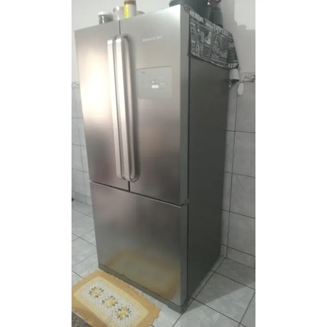 Geladeira Saidbaysaid Usada Em Ótimo Estado
