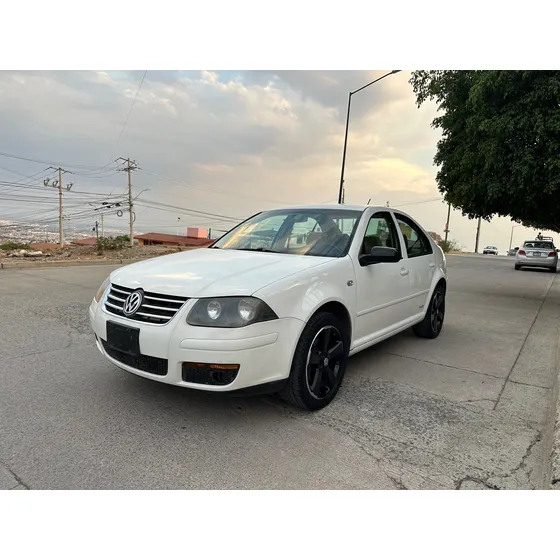 Volkswagen Jetta Clásico 2.0 Gl Black Ed R17 At