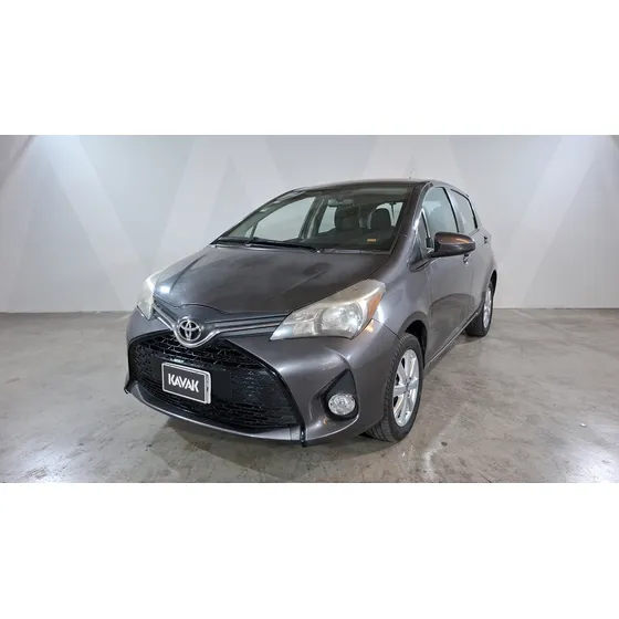 Toyota Yaris 1.5 Se Mt 5ptas
