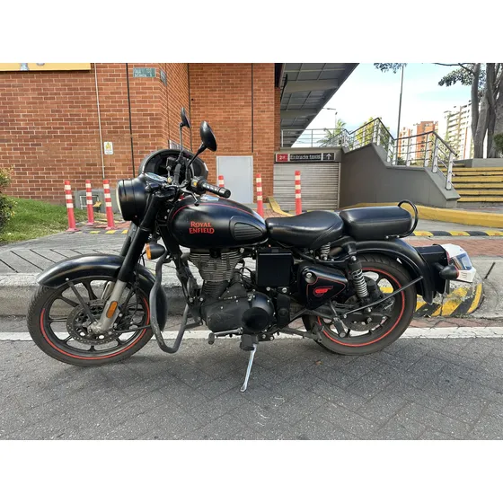 349 Cc, 4 Tiempos, 20 Hp, Abs Y 27 Nm De Torque.